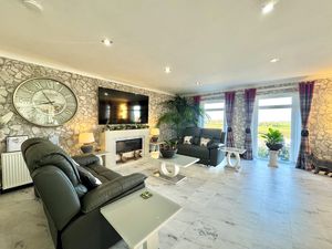 Photo 22- click for photo gallery